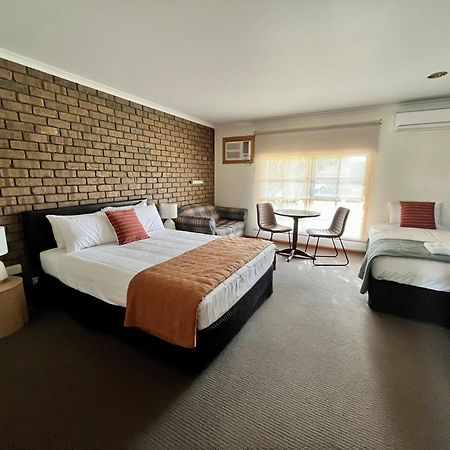 City Colonial Motor Inn มิลดูรา ภายนอก รูปภาพ