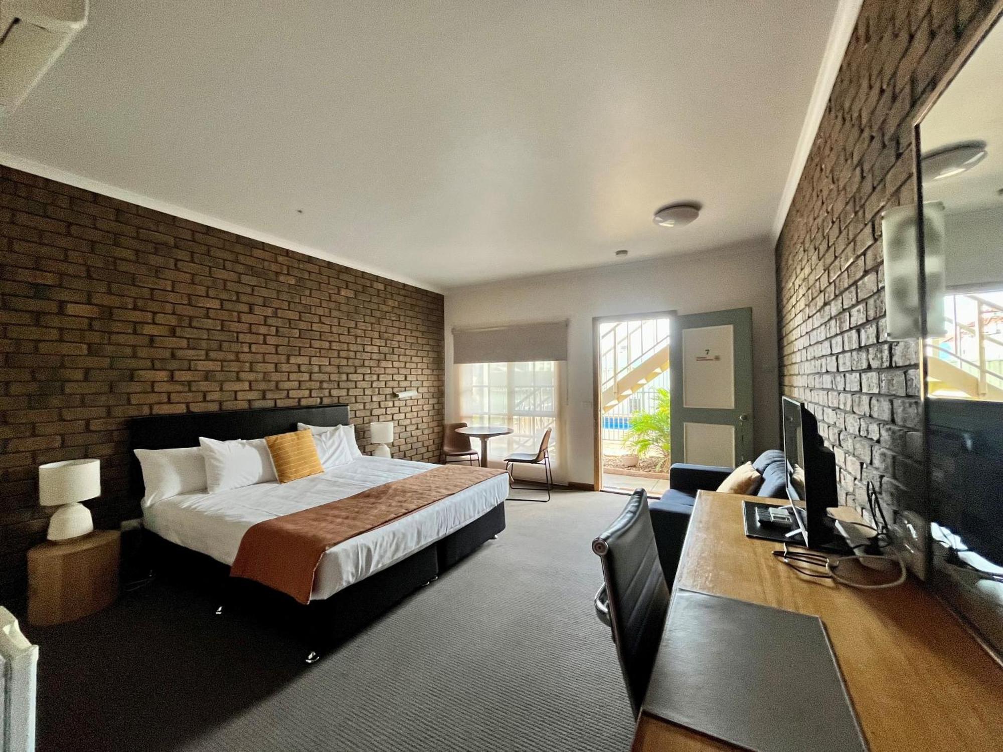 City Colonial Motor Inn มิลดูรา ภายนอก รูปภาพ