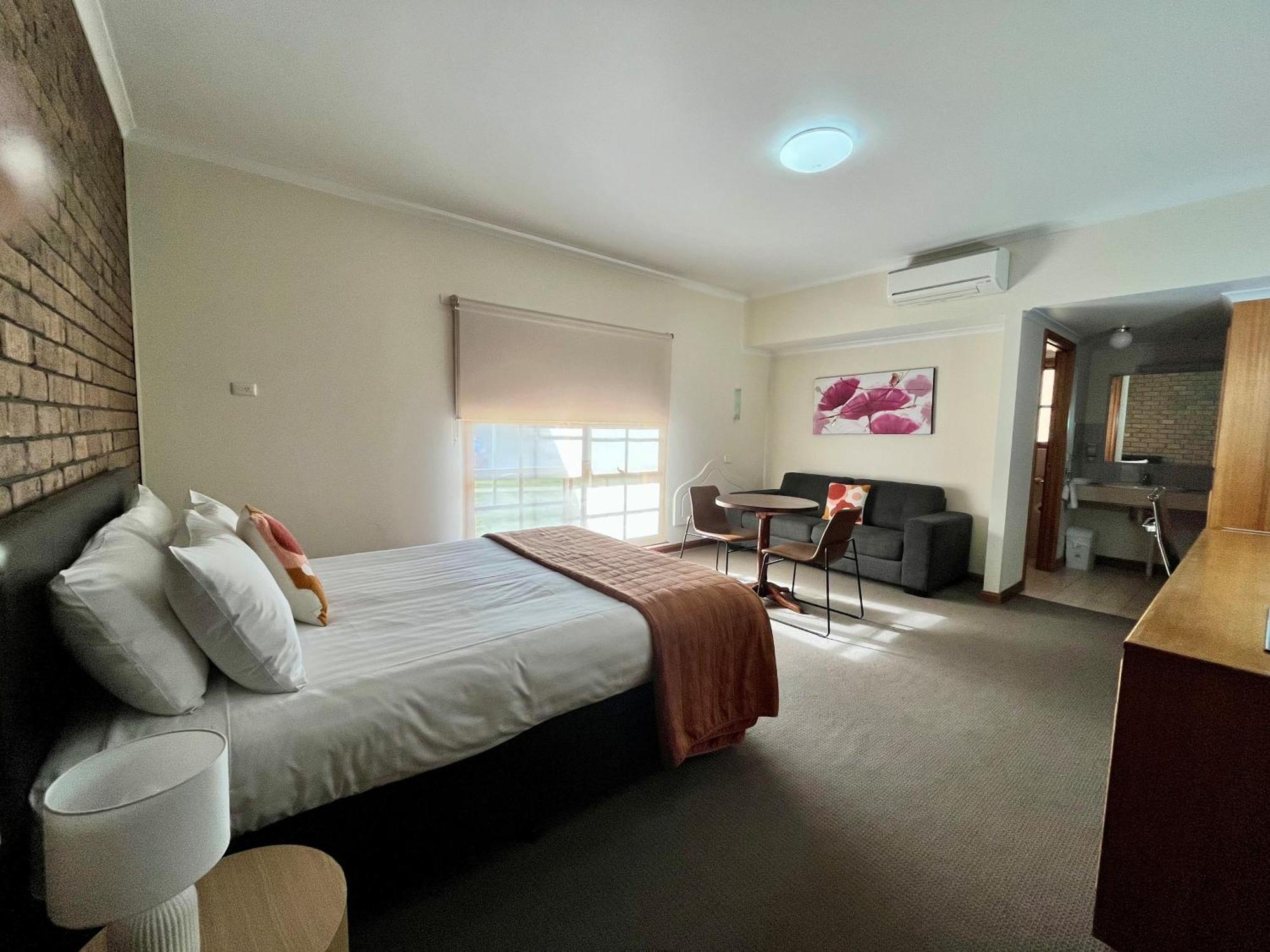 City Colonial Motor Inn มิลดูรา ภายนอก รูปภาพ