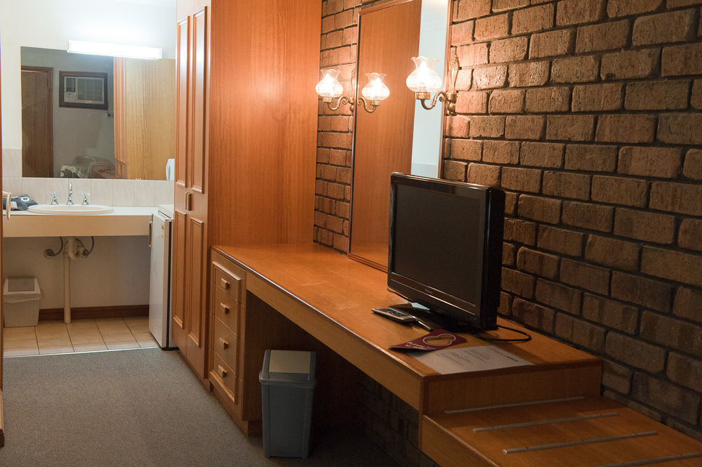 City Colonial Motor Inn มิลดูรา ภายนอก รูปภาพ